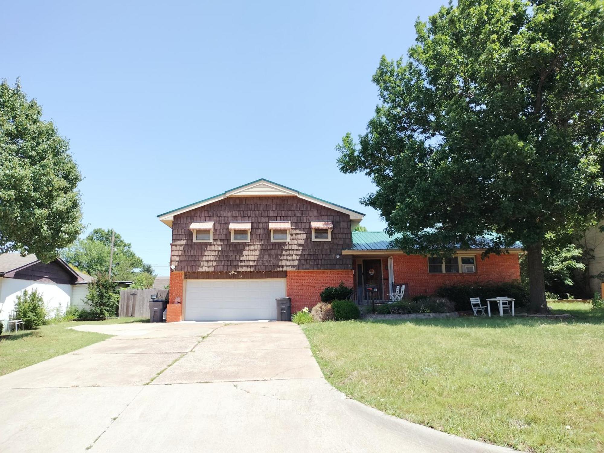 Golden Sunflower'S Apt E Hotel Lawton Exterior photo